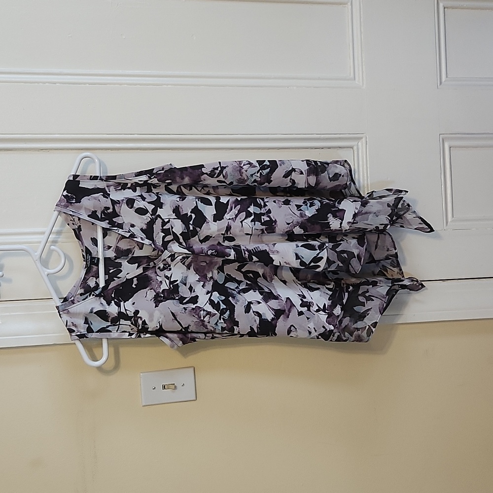 Simply Vera/Vera Wang purple and black handkerchief style blouse